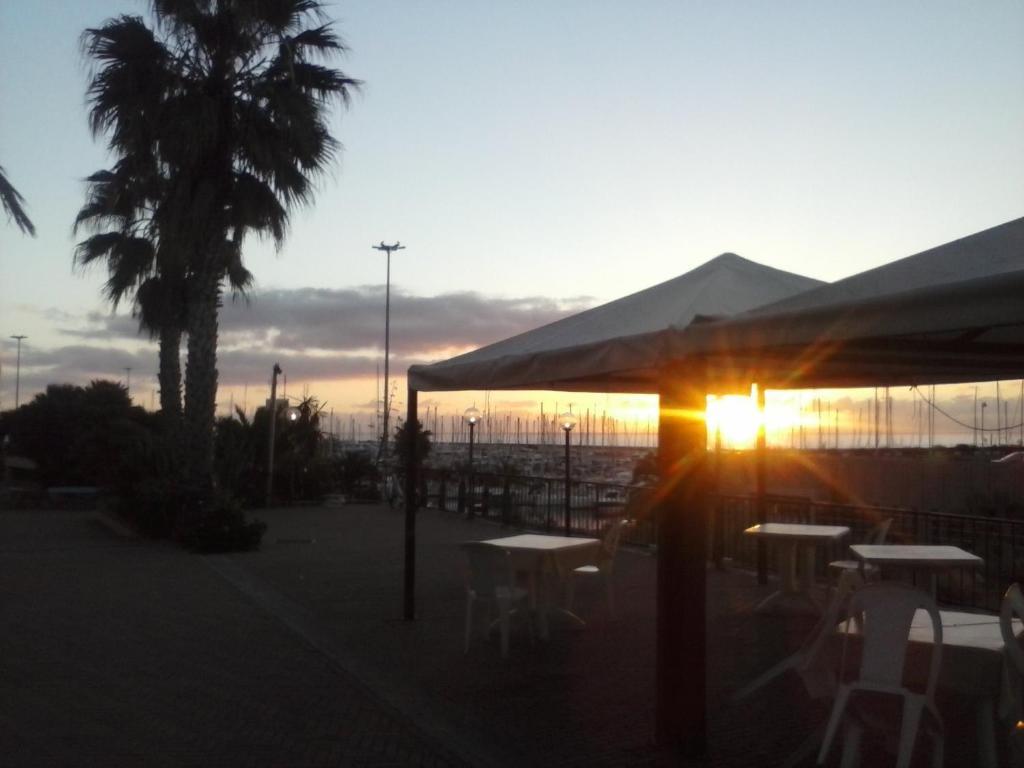 Albergo Ristorante Lucciola Santo Stefano al Mare Eksteriør billede
